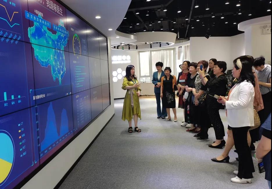 上海市宝山区女企业家考察团一行莅临K8·凯发科技考察调研