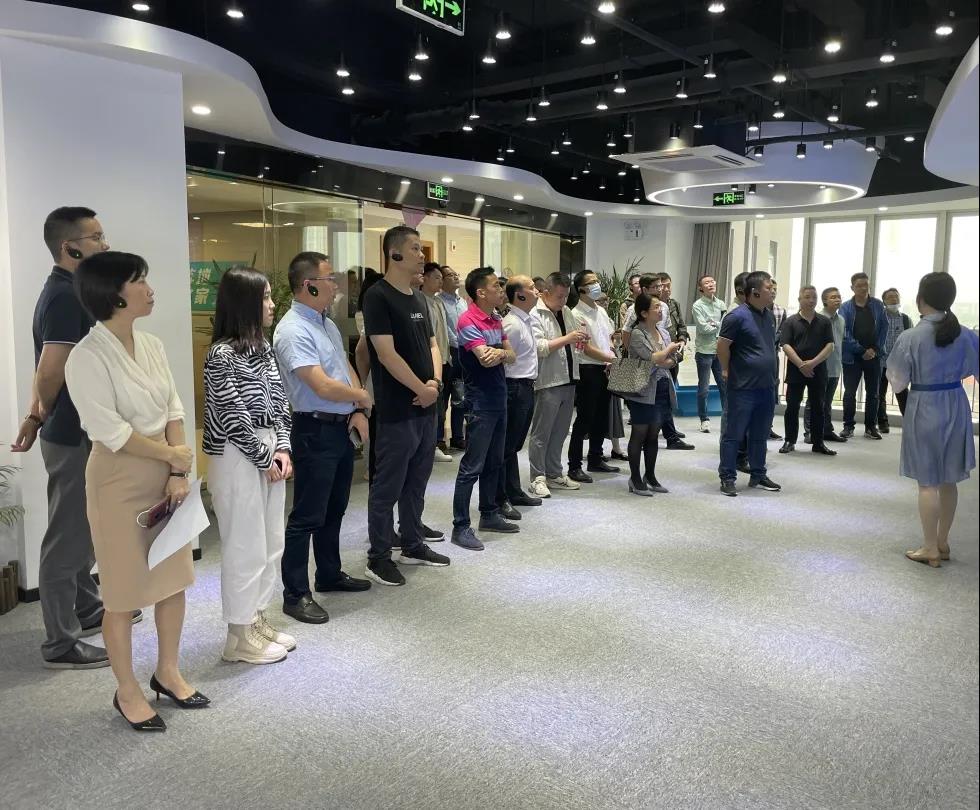 助推数字化小镇建设：浙江省各地领导干部考察团莅临K8·凯发科技