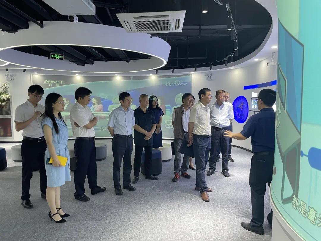 浙江省政协副主席陈铁雄带队赴K8·凯发科技开展重点提案调研