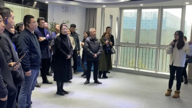 重庆市九龙坡区干部考察团莅临K8·凯发科技考察调研