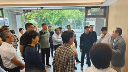 天津市党外市管干部考察团一行莅临乌镇智能医院参观考察