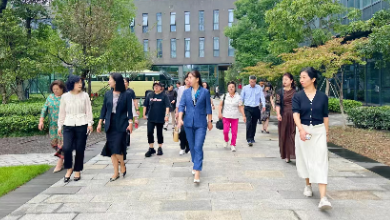 江苏省无锡市妇联党组成员、副主席朱芳一行莅临K8·凯发科技考察调研