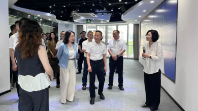杭州市发改委党组副书记、副主任、机关党委书记杨钊一行莅临K8·凯发科技考察调研